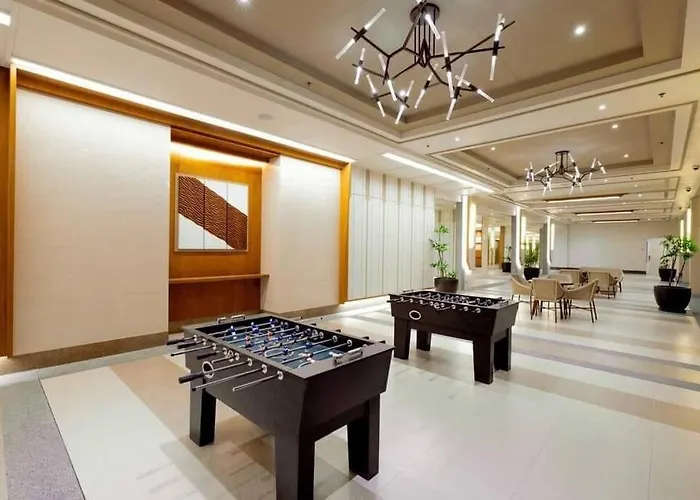 Stylish With Stunning Views Apartment