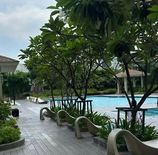 Stylish With Stunning Views *