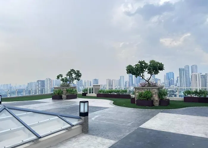 Stylish With Stunning Views Manila