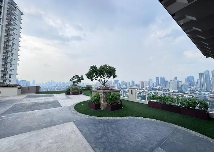 Stylish With Stunning Views *